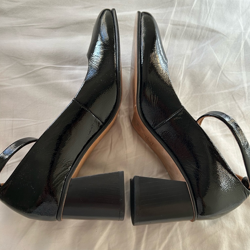 Bobbies Elegant Black Heels with Ankle Strap heels - Picture 7 of 10